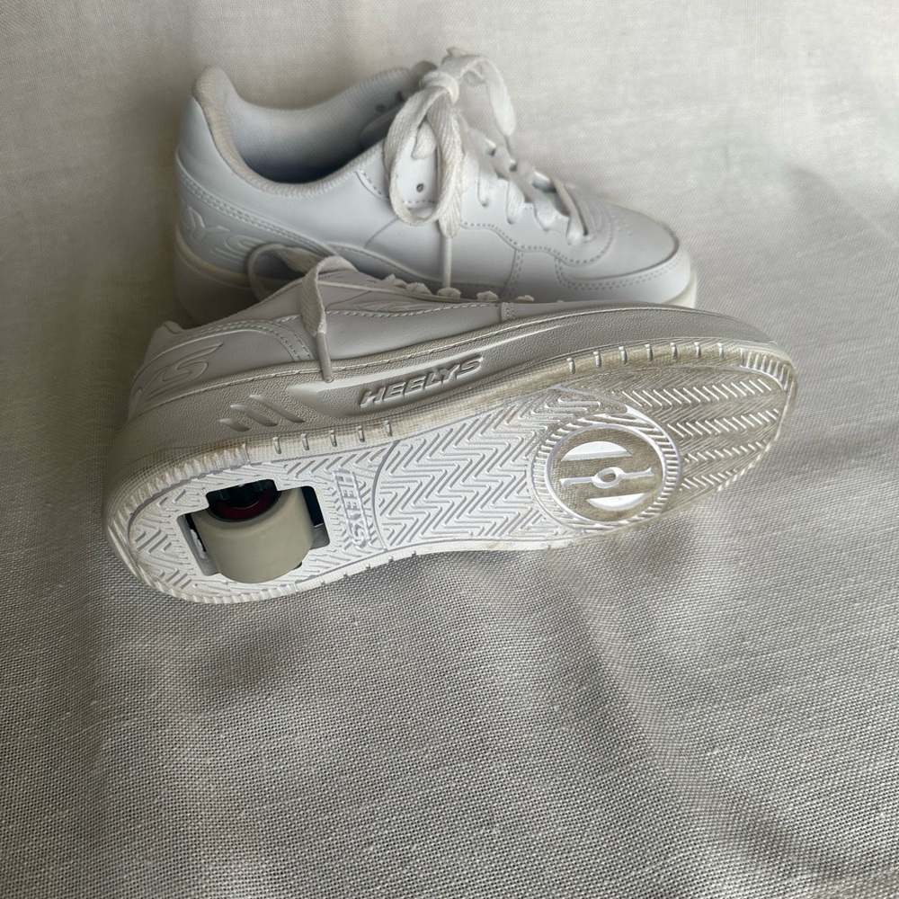 Heelys Classic White Roller Sneakers